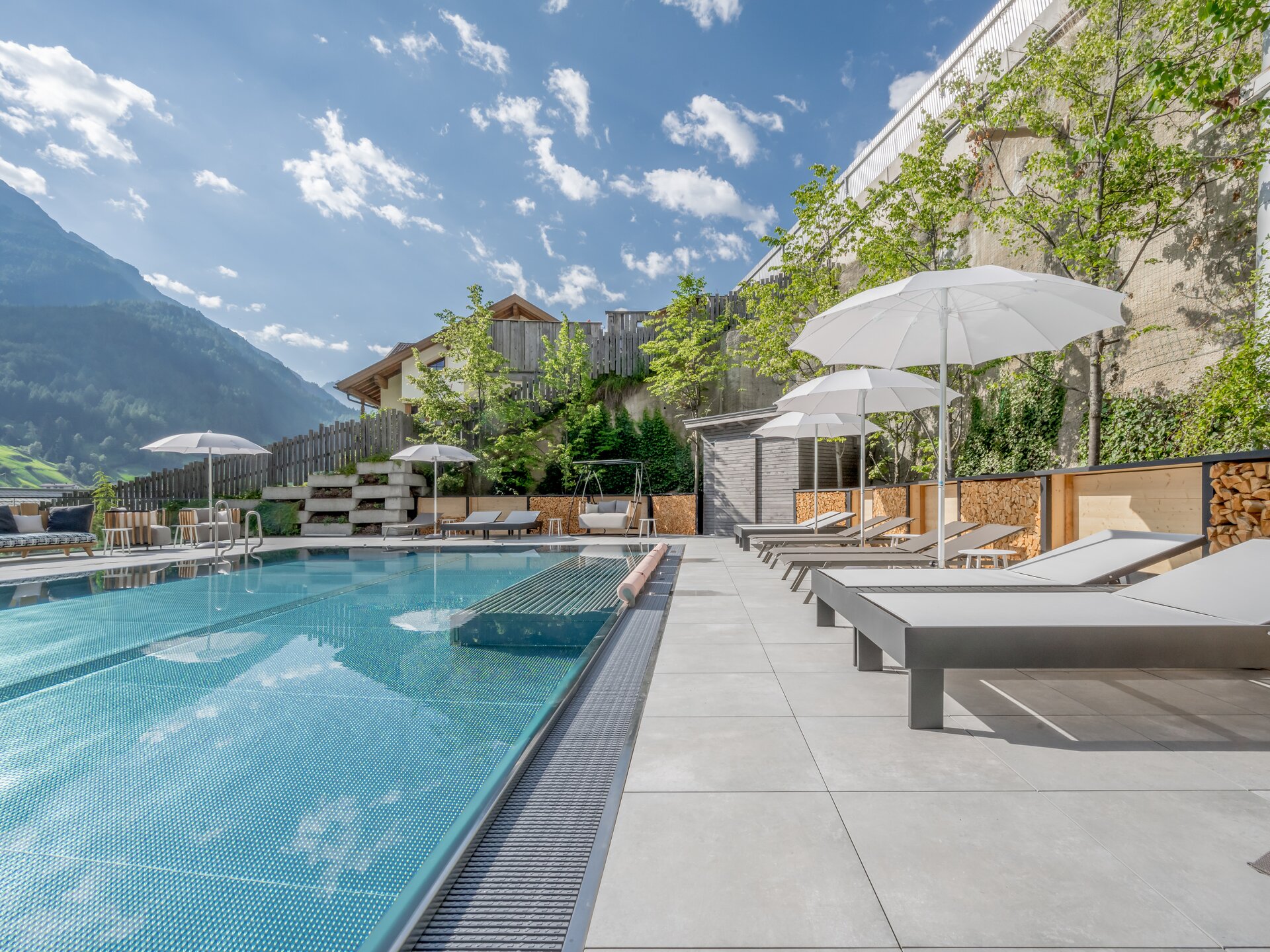wellness hotel Sölden with pool
