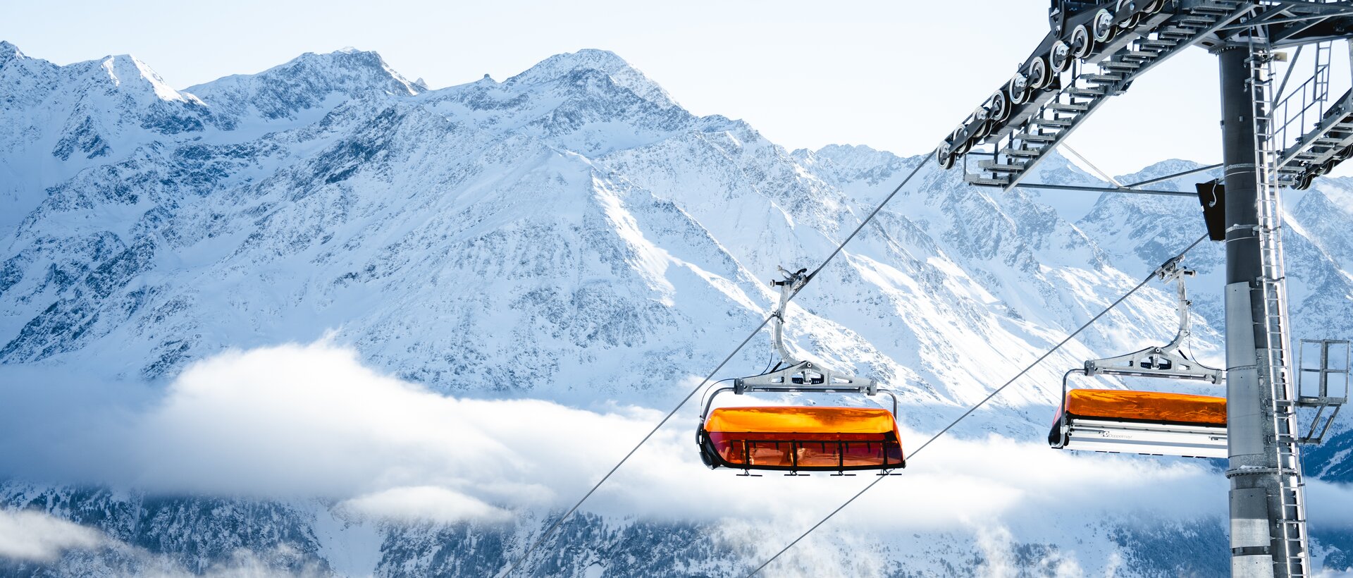 Chair lift with panoramic view 