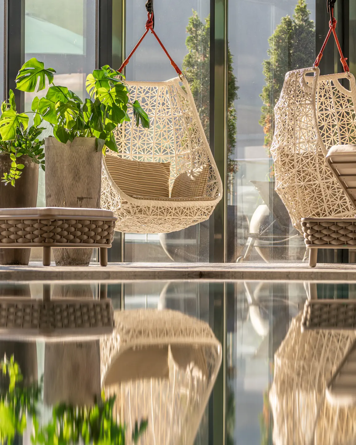 Indoor pool with relaxation area  | © Johannes Brunner