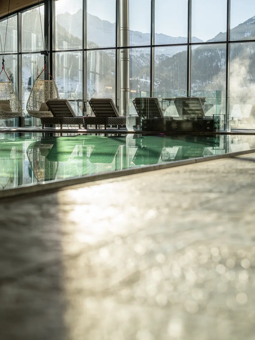 Luxuriöser Indoor-Pool