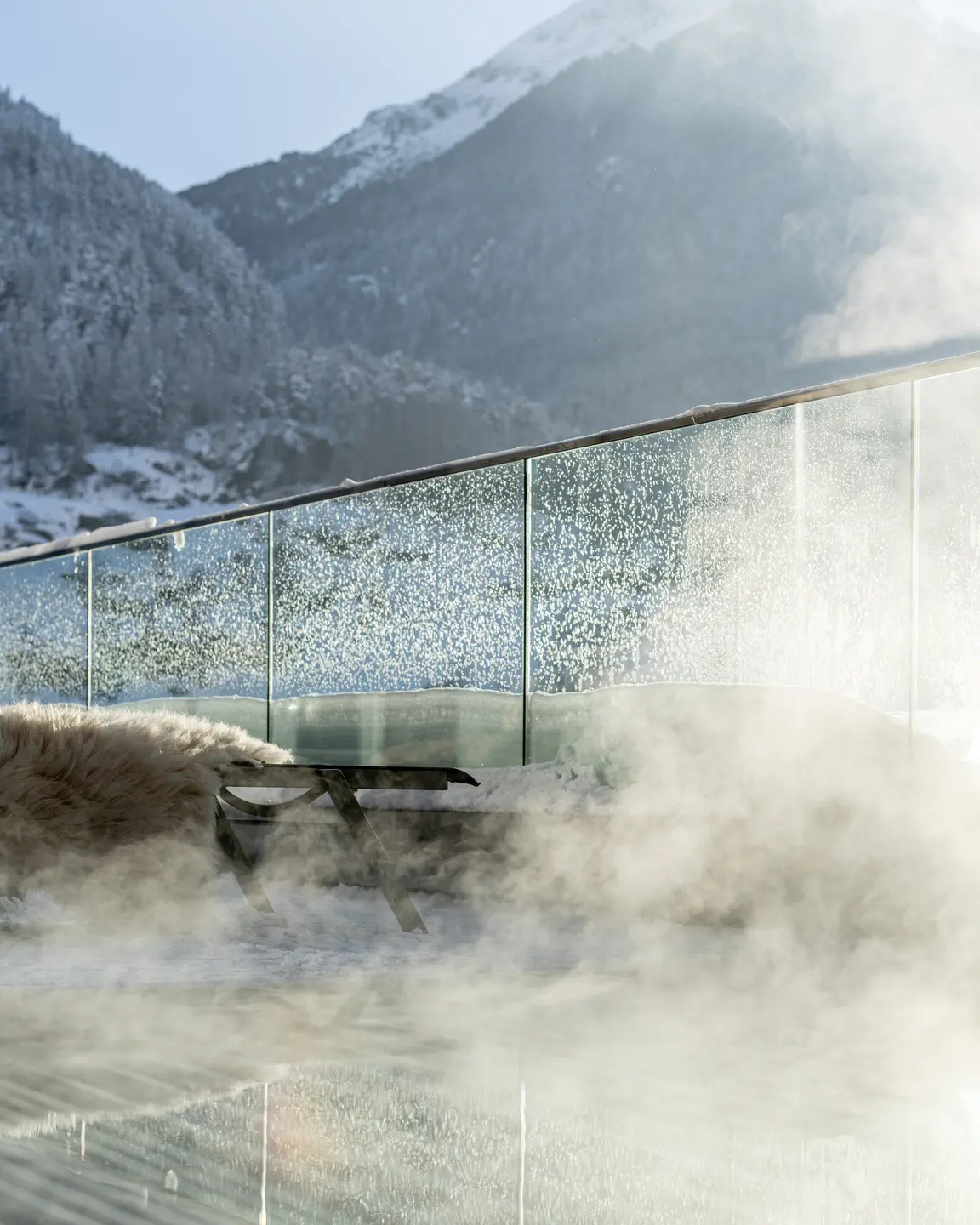 Outside pool in winter | © Johannes Brunner