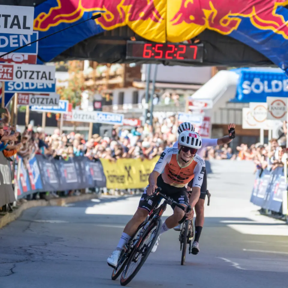 31.08.2025, Sölden, AUT, ÖRM, Ötztaler Radmarathon 2025, im Bild Holzknecht Jonas (AUT, 2, Platz) // Holzknecht Jonas (AUT, 2, Platz) during the 44. OeRM, Oetztal Radmarathon. Sölden, Austria on 2025/08/31. EXPA Pictures © 2025, PhotoCredit: EXPA/ Johann Groder | © EXPA Pictures. Alle Rechte vorbehalten. // EXPA Pictures. All rigths reserved.