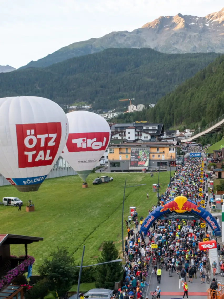 09.07.2023, Sölden, AUT, ÖRM, Ötztaler Radmarathon 2023, im Bild Übersicht Startaufstellung in Sölden // Overview Start during the 42. OeRM, Oetztal Radmarathon. Soelden, Austria on 2023/07/09. EXPA Pictures © 2023, PhotoCredit: EXPA/ Johann Groder | © ÖRM. Alle Rechte vorbehalten. // ÖRM. All rigths reserved.