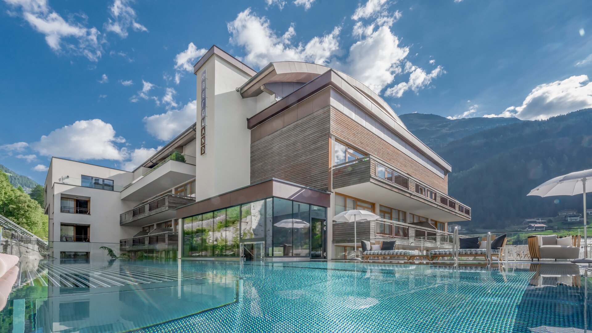 Hotel Bergland Sölden im Sommer