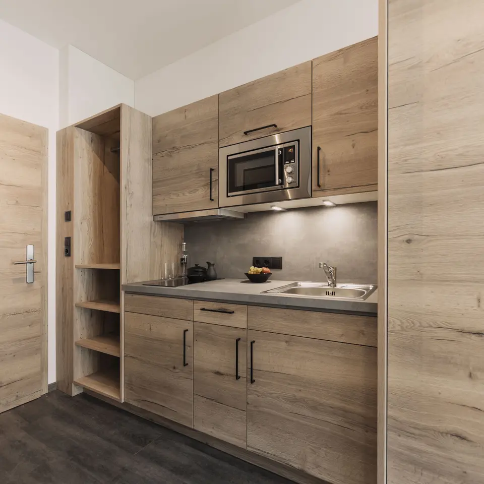 Küche Mitarbeiterwohnung Hotel Sölden | © ROSSNER-Dominik Fotografie & Film