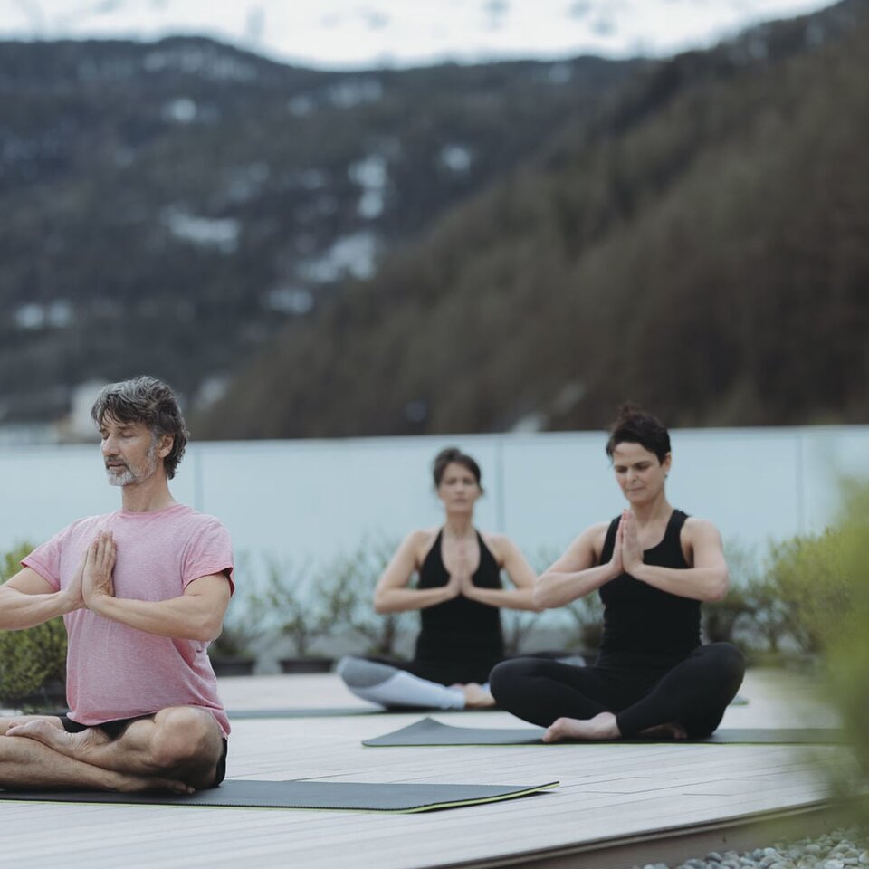 Yoga on an active holiday Ötztal valley