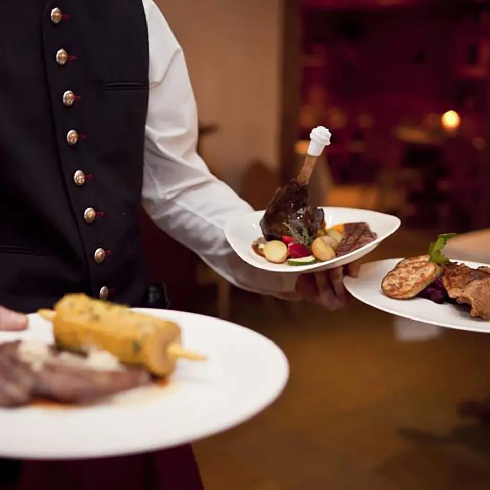 Kellner wine and dine Restaurant