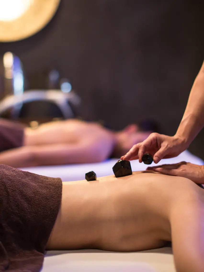 Massage mit Ötztal Granaten