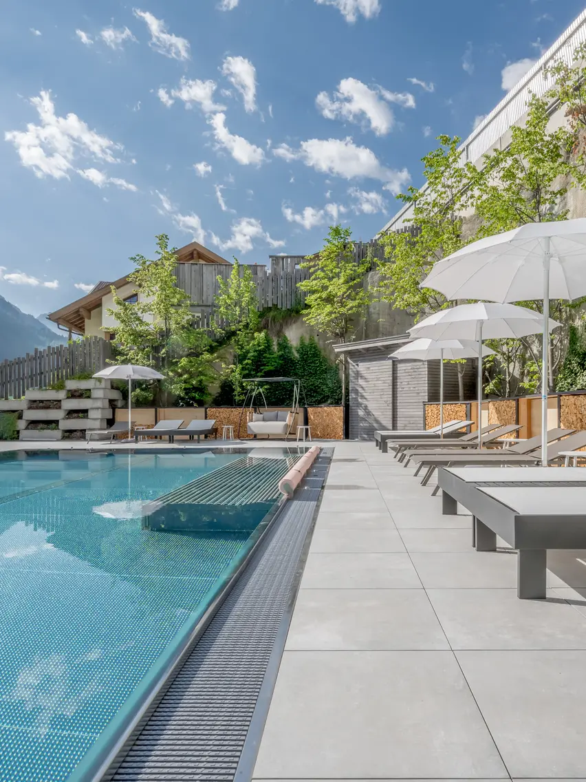 wellness hotel Sölden with pool