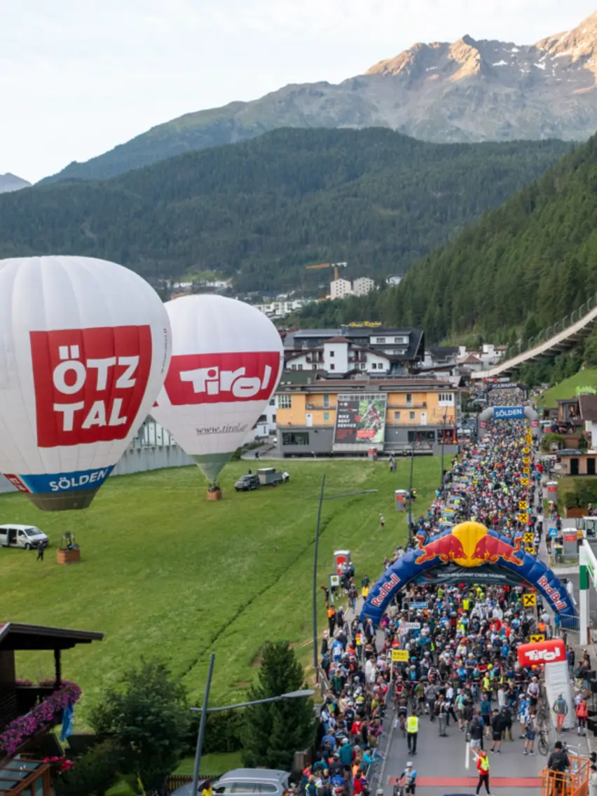 09.07.2023, Sölden, AUT, ÖRM, Ötztaler Radmarathon 2023, im Bild Übersicht Startaufstellung in Sölden // Overview Start during the 42. OeRM, Oetztal Radmarathon. Soelden, Austria on 2023/07/09. EXPA Pictures © 2023, PhotoCredit: EXPA/ Johann Groder | © ÖRM. Alle Rechte vorbehalten. // ÖRM. All rigths reserved.