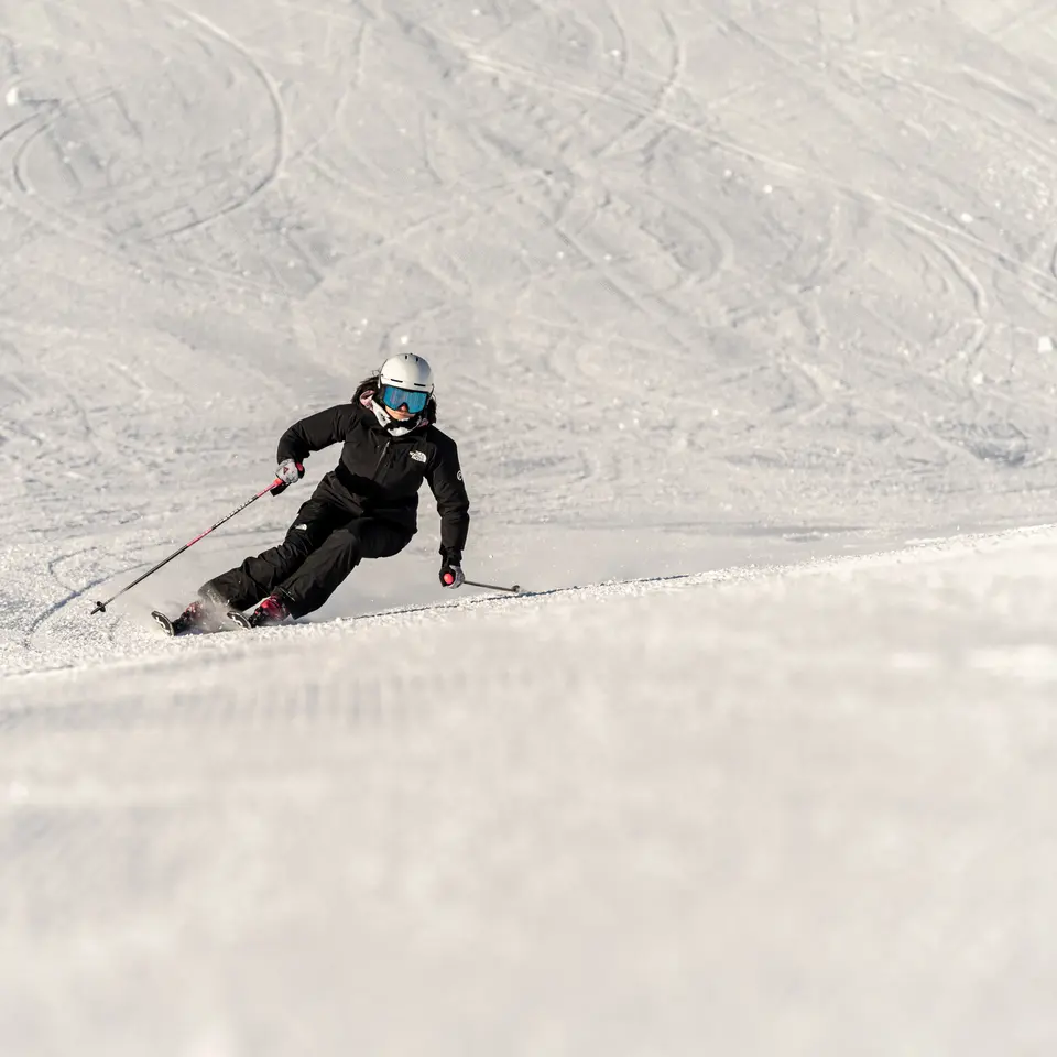 skiing in the Ötztal valley ski area | © Johannes Brunner