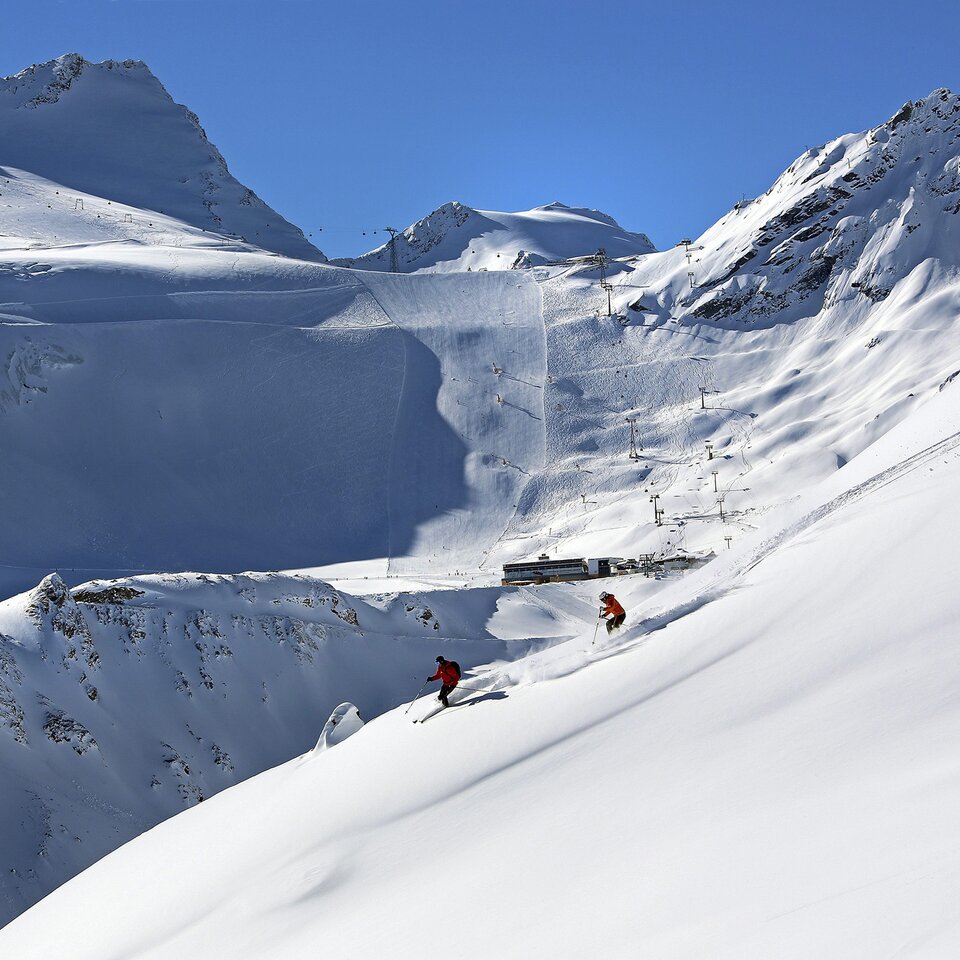 deep snow skiing Ötztal valley