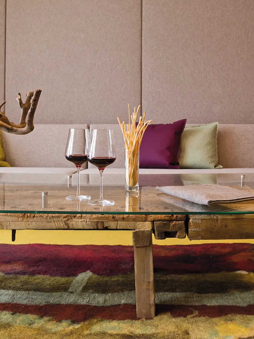 Bergland Gipfel Suite Wohnzimmer | © No Limit Fotodesign